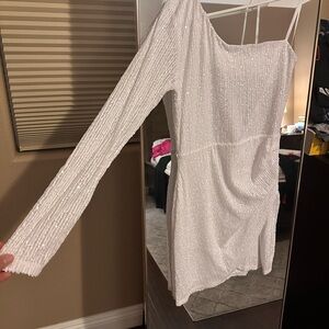 Elegant White One-Shoulder Dress